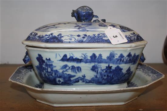 A Chinese export blue and white soup tureen, cover and stand, Qianlong period, stand 37.5cm, faults
